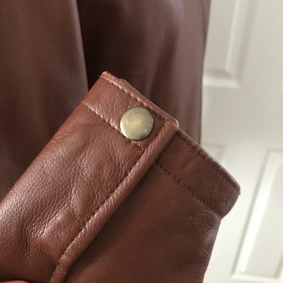 Danier Vintage leather bomber jacket mid brown (s) - Picture 8 of 13